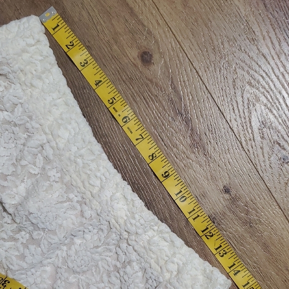 Free People Coral and Cream Floral Lace Shorts - Picture 7 of 13